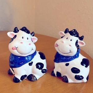 COW salt and pepper shakers.